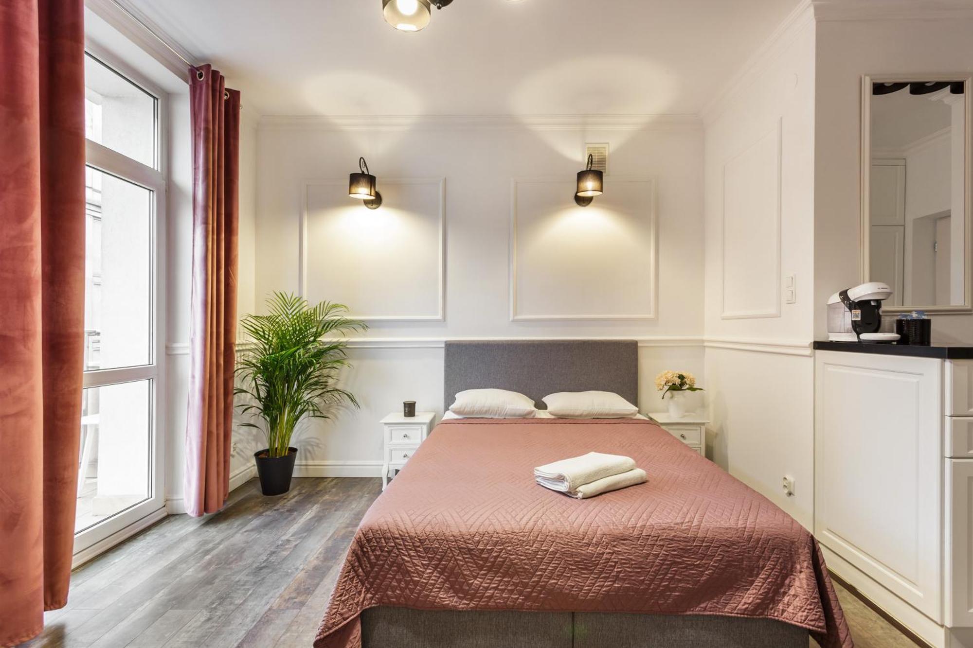 Charming Apartment In The City Center Varsavia Esterno foto