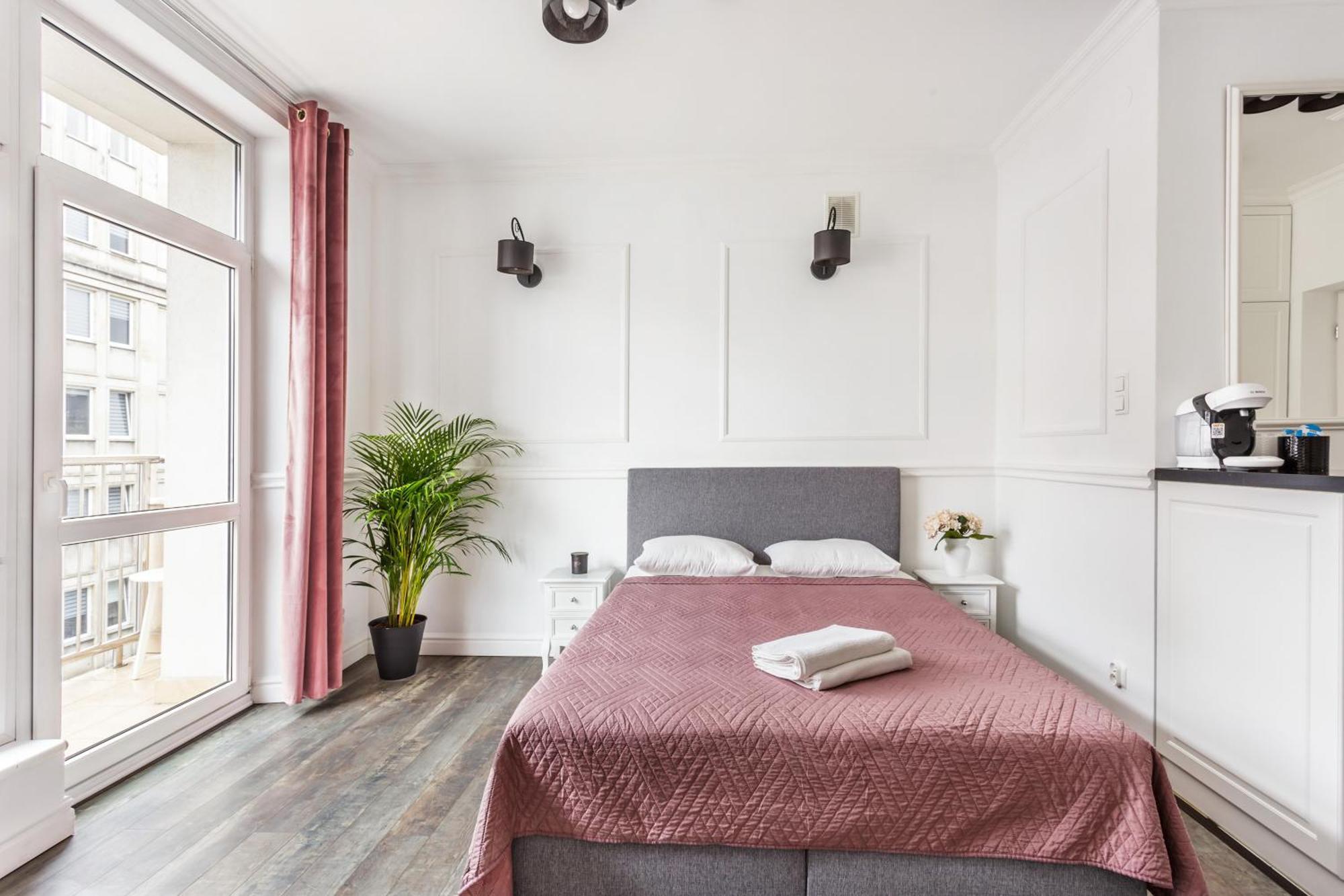 Charming Apartment In The City Center Varsavia Esterno foto