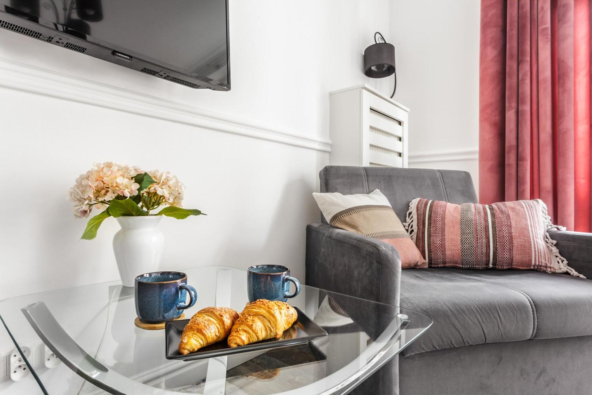 Charming Apartment In The City Center Varsavia Esterno foto