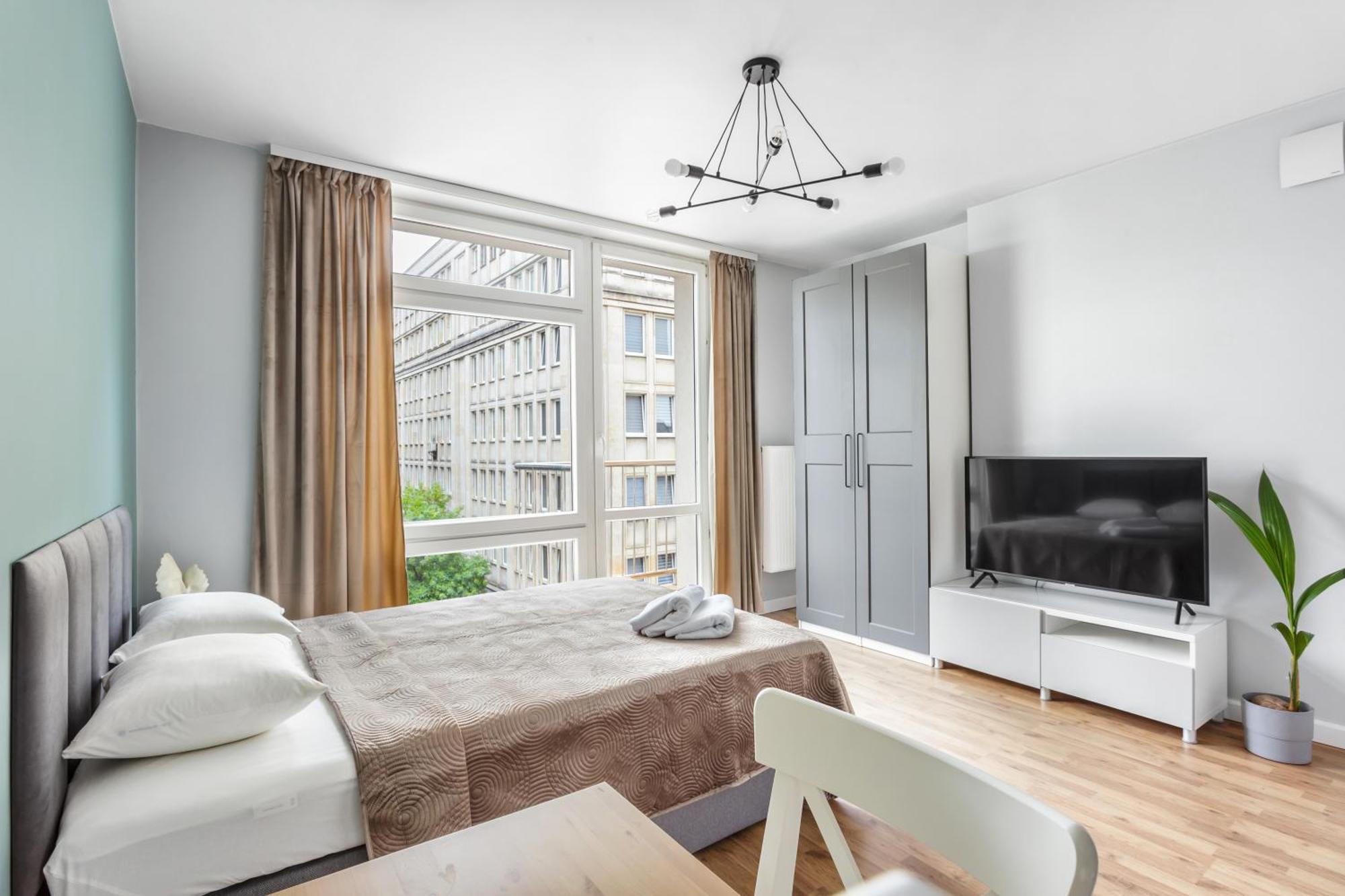 Charming Apartment In The City Center Varsavia Esterno foto